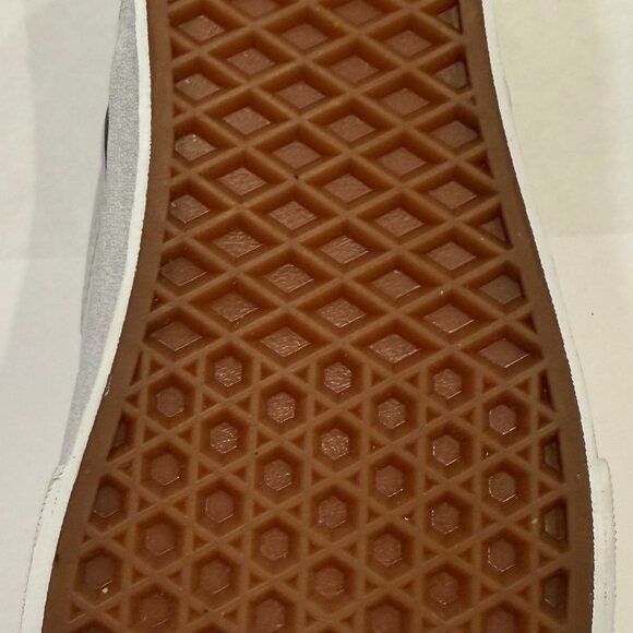 Disney Women's Vans NWT Size 7.5 - Picture 4 of 9